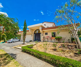 Casa Bosques de Lindora