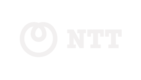 Wit logo van NTT met het logo ernaast, ROUTE 2030