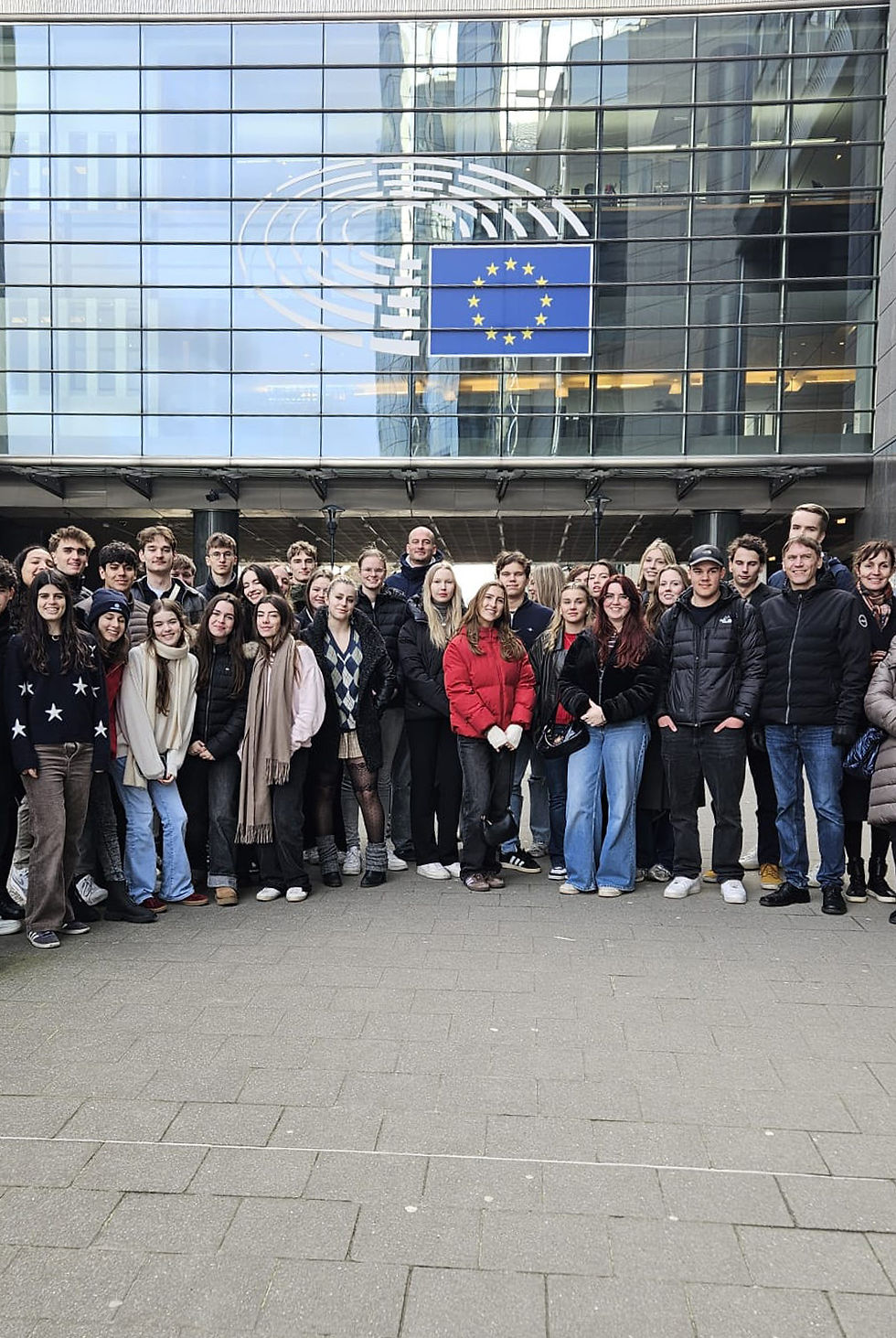 Des jeunes internationaux débattent de thèmes européens lors de Young & European à Alden Biesen.