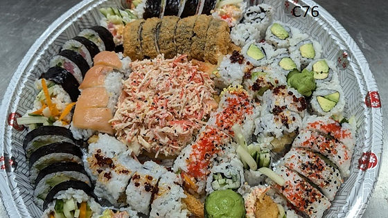 C76. 25 futo, 16 hoso, 16 makis, 7 nigiris, 6 dragon eyes, 6 pizzas sushi
