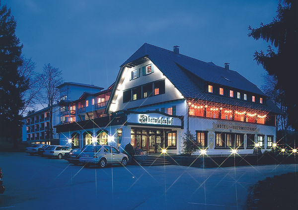 Hotel Oberwiesenhof bei Dunkelheit