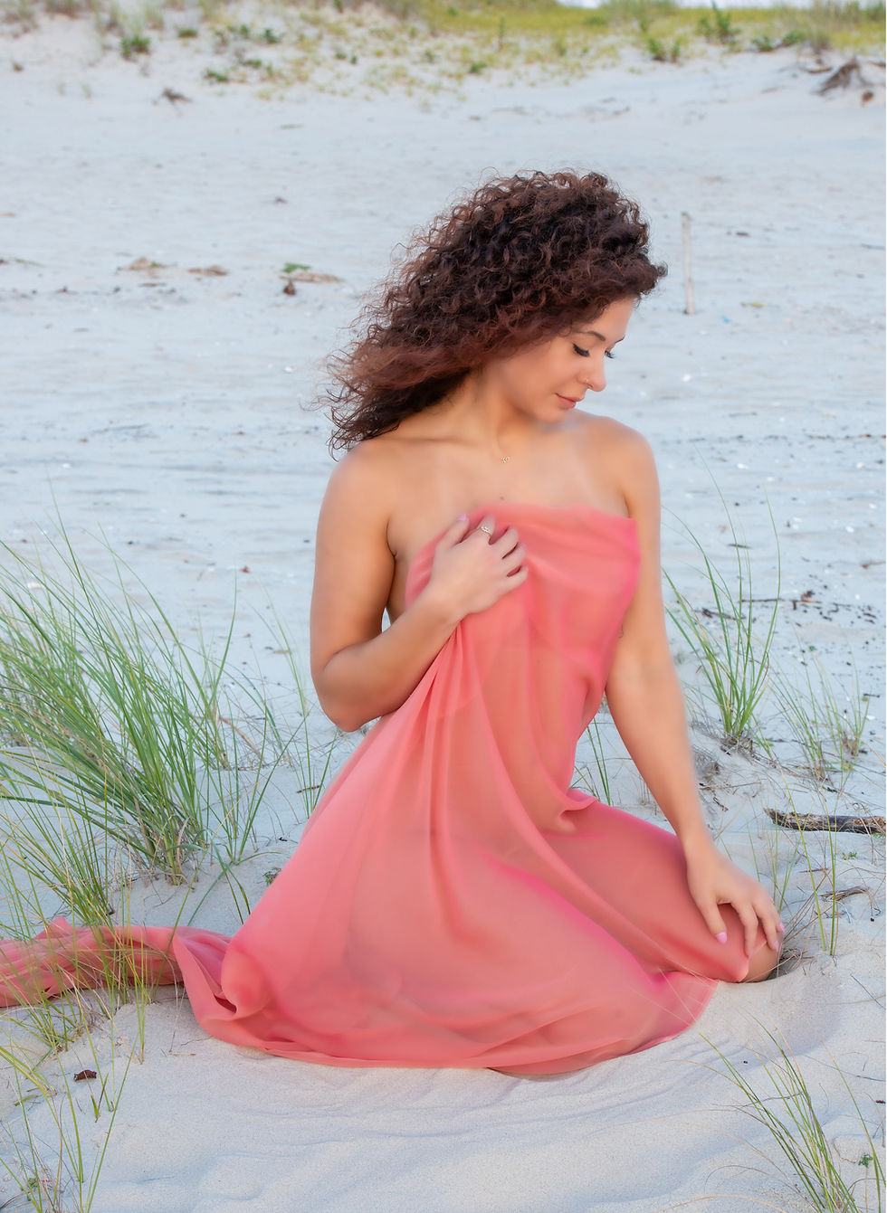 Sexy beach boudoir photo session