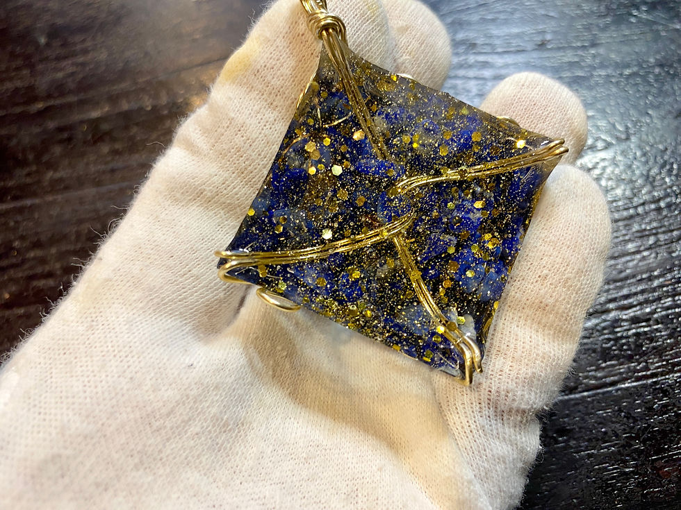 サムネイル： 宇宙ピラミッドオルゴナイト