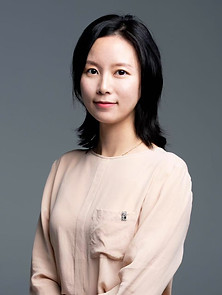 Immigration_adviser_slyvia