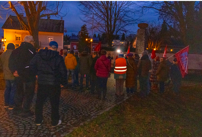 OÖ/Laarkirchen: Protestkundgebung – Antifaschistisches Denkmal muss bleiben!