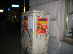 Plakataktion für die „Hände weg von Venezuela“ Demo