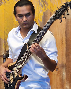 Néstor Martínez "El Junior"
