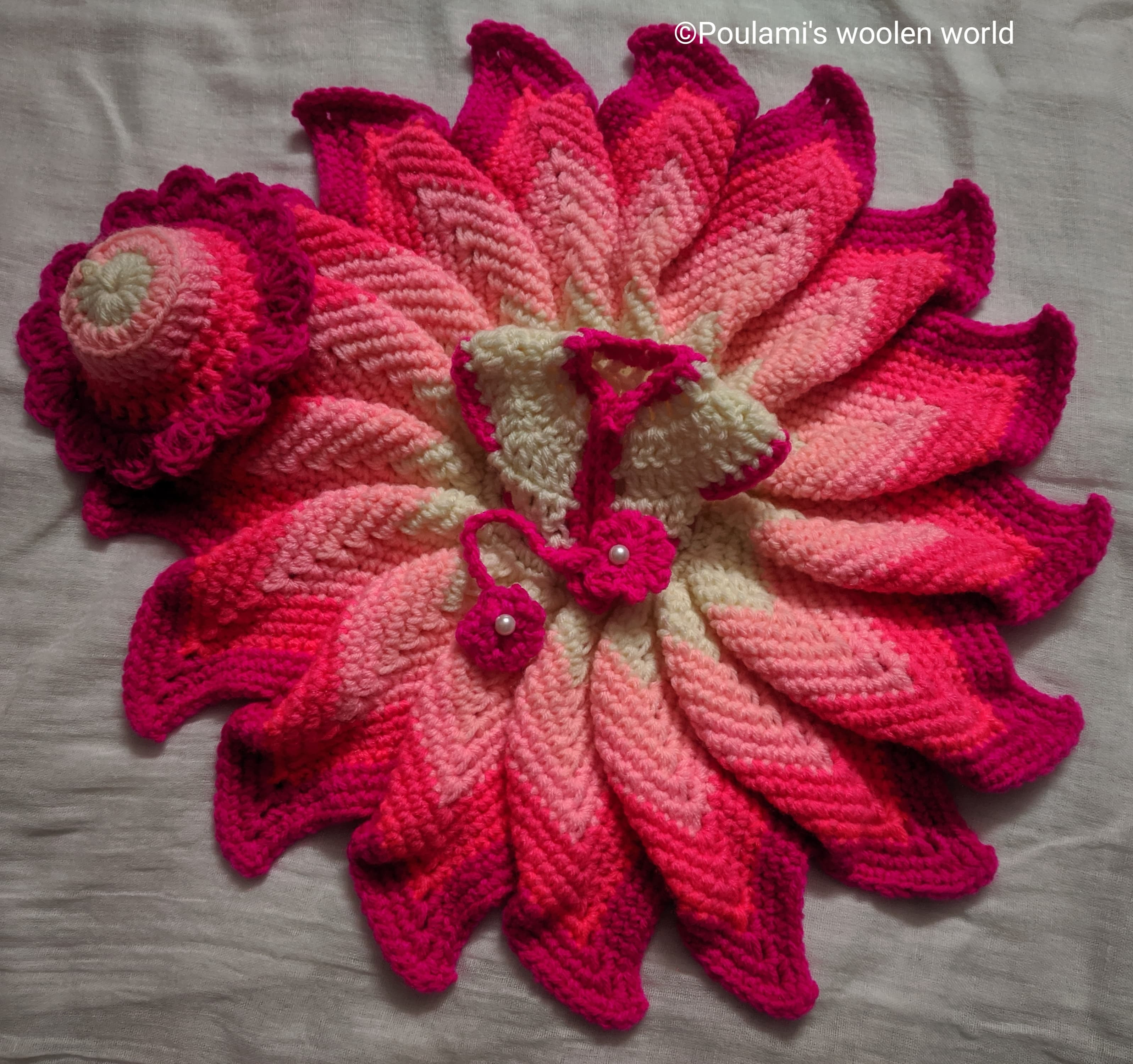 Handmade Woolen Daisy Flower Dress For Laddu Gopal