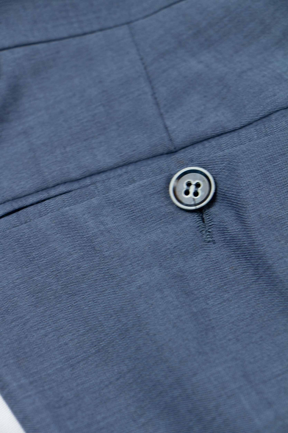 Прев'ю: Задня кишеня світло-синіх вовняних штанів Artistic Men's Wear BR