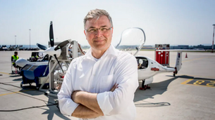 Dr. Josef Kallo Steps Back from CEO Role at H2FLY