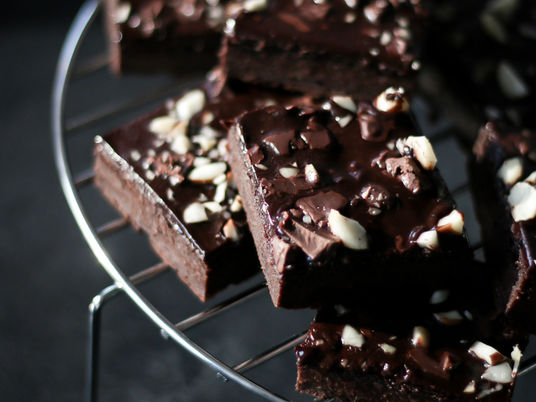 vegan chocolate brownies | no added sugar