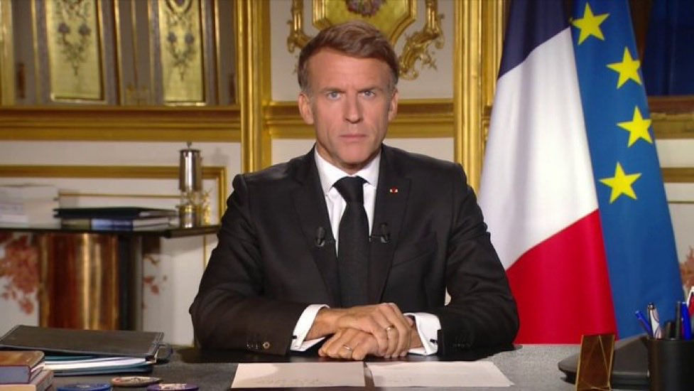 Messages de Macron pour calmer le jeu