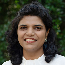 surabhi maheshwari - head shot (1).jpg