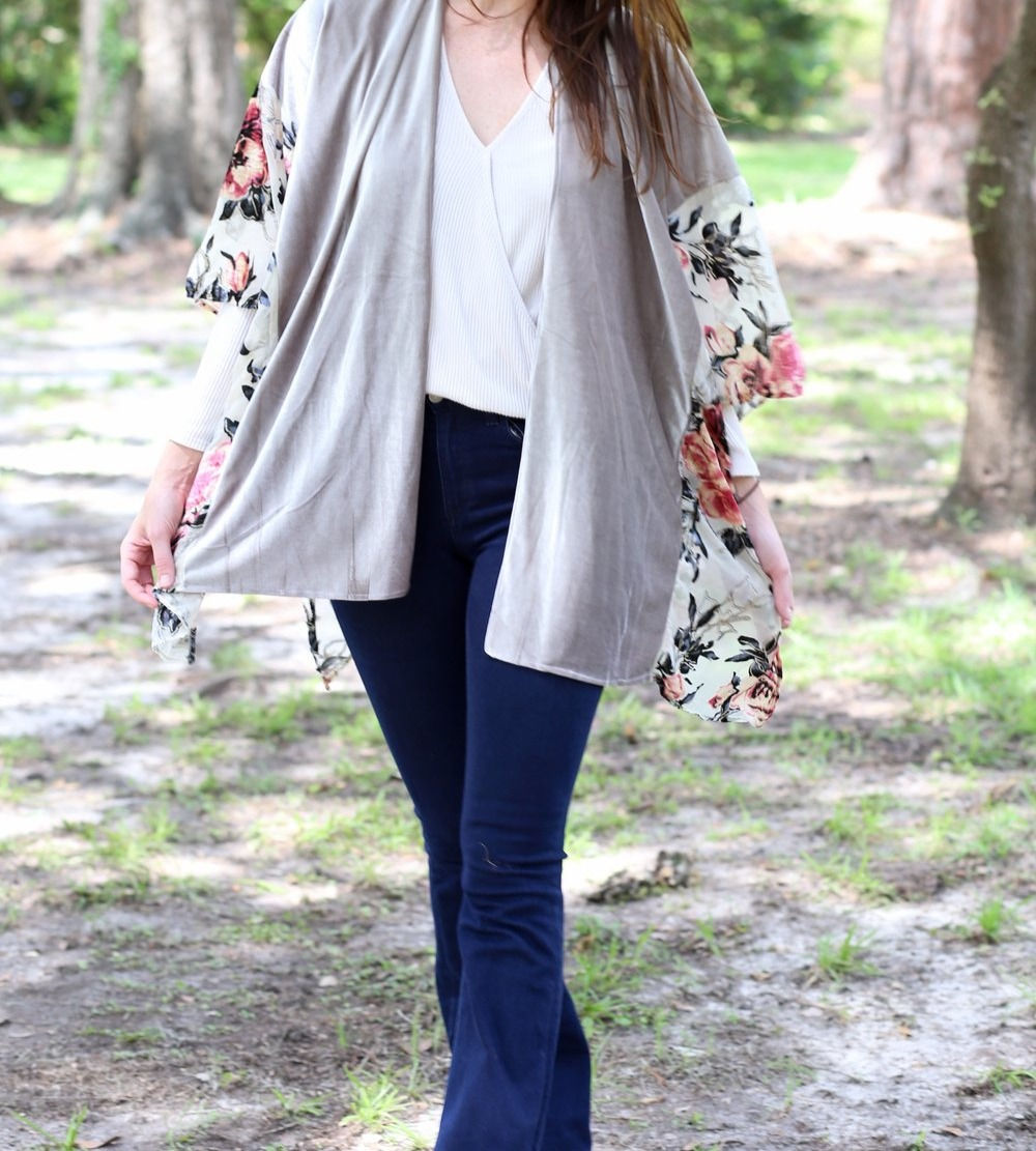 Velvet Kimono With Flower