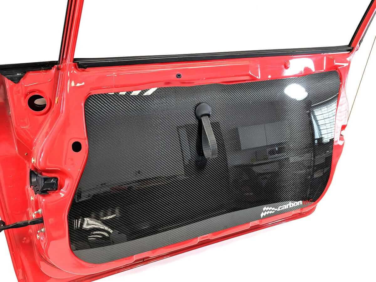Paneles de Puerta Delanteros de Carbono para FORD FIESTA MK7 CARBONTEC
