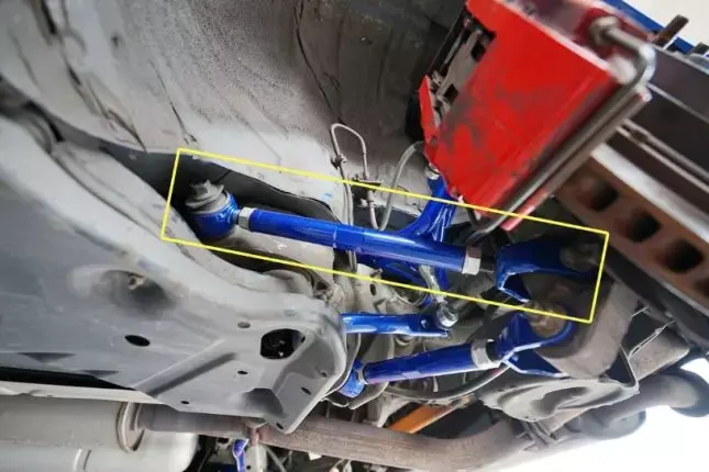 Miniatura: Brazo trasero de tracción uniball regulable HARDRACE NISSAN 350Z