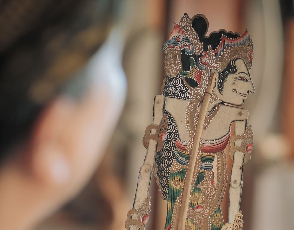 dalang with wayang kulit during niskala tours in bali