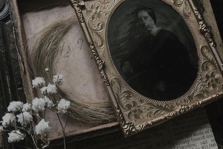 This personal essay talks about how, as a teenager, you start noticing little things: being told to dress or act a certain way, seeing how society judges people differently based on their gender or appearance, and feeling pressure to look or behave “correctly.”