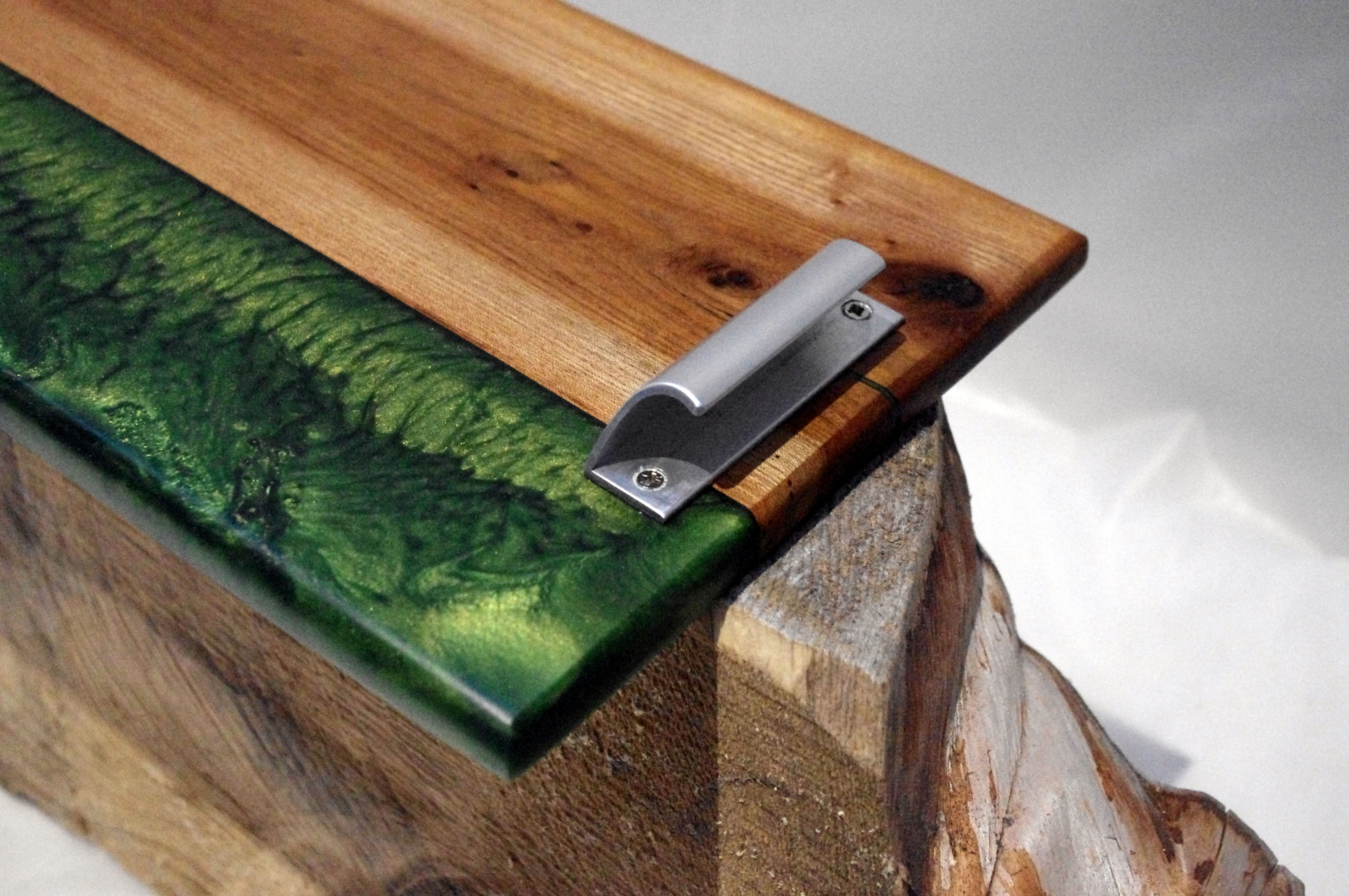 Plateau de présentation Châtaignier & Résine Epoxy