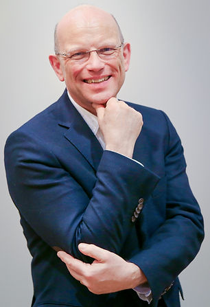Simon Hardy DipWSET, Founder of Fitting Wines, Swiss & Alpine Wine Specialist