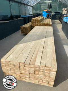 Hout bij Danikoi