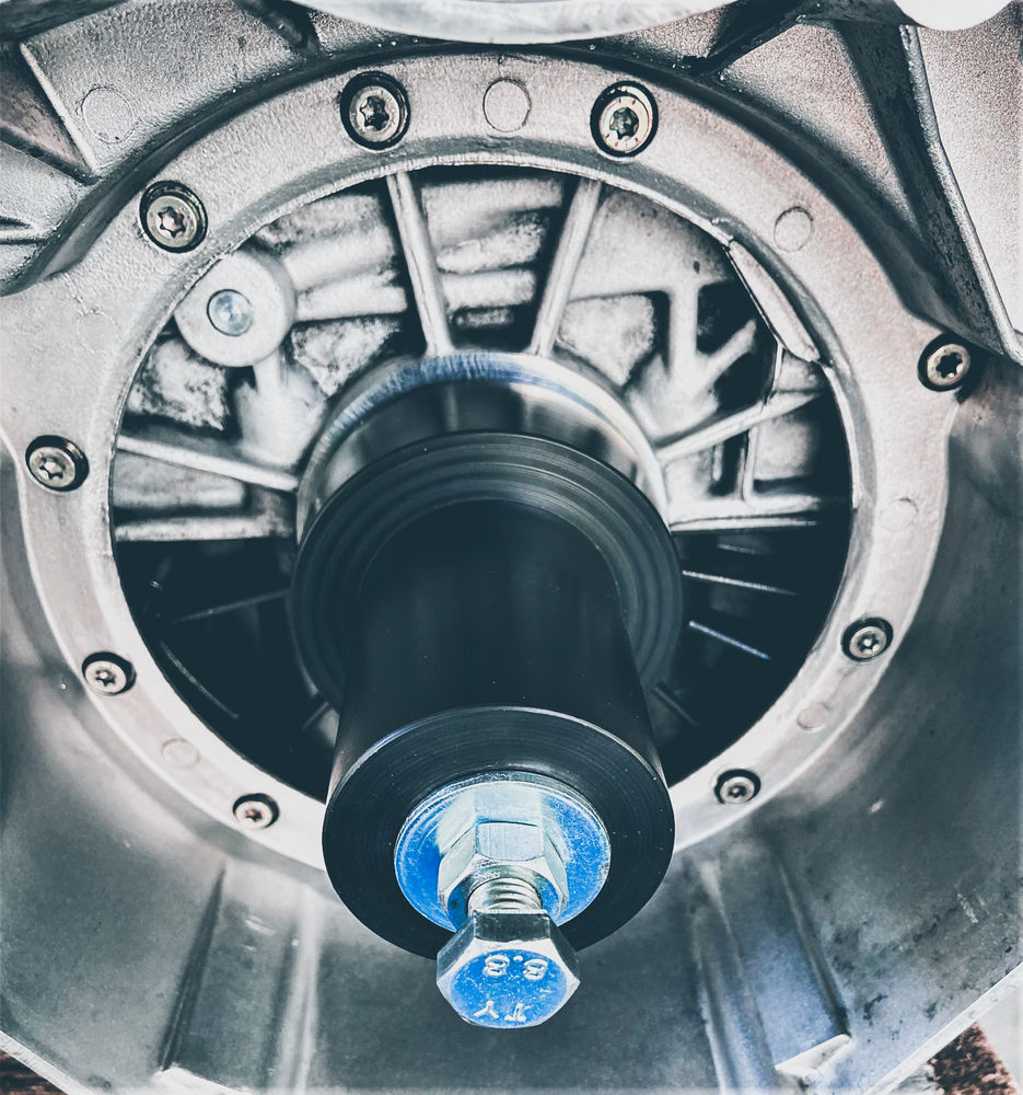 Clutch and Main Seal Job