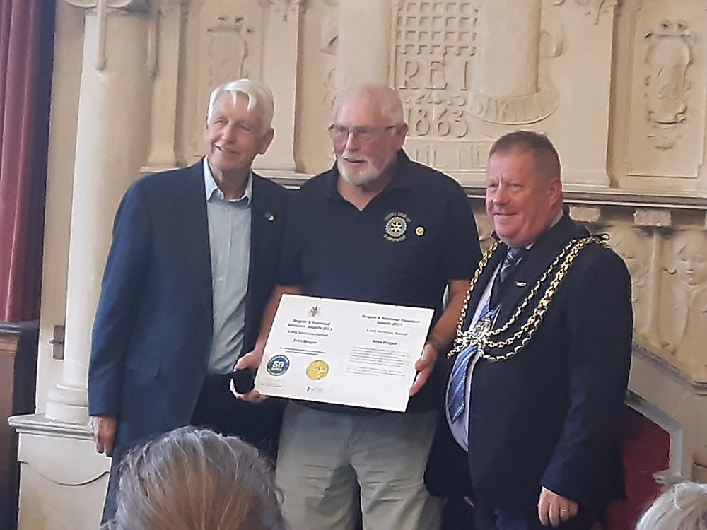 John Draper Receives Reigate & Banstead Long Service Volunteer Award