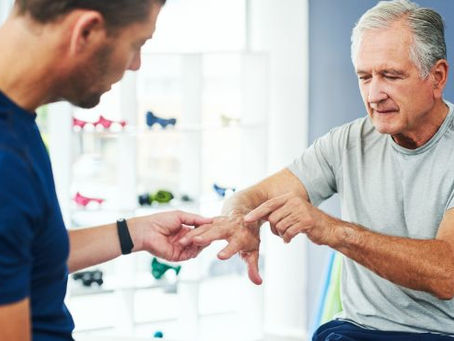 Arthritis: Symptoms, Causes, impact on women, Osteopathy Treatment & Prevention