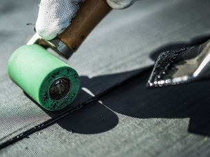 Best Flat Roofing Materials for Calgary's Extreme Climate Conditions