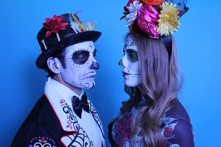 Vic Trevino (Oberon) & Holly Clifford (Titania) in A Midsummer Night's Dream (2018)