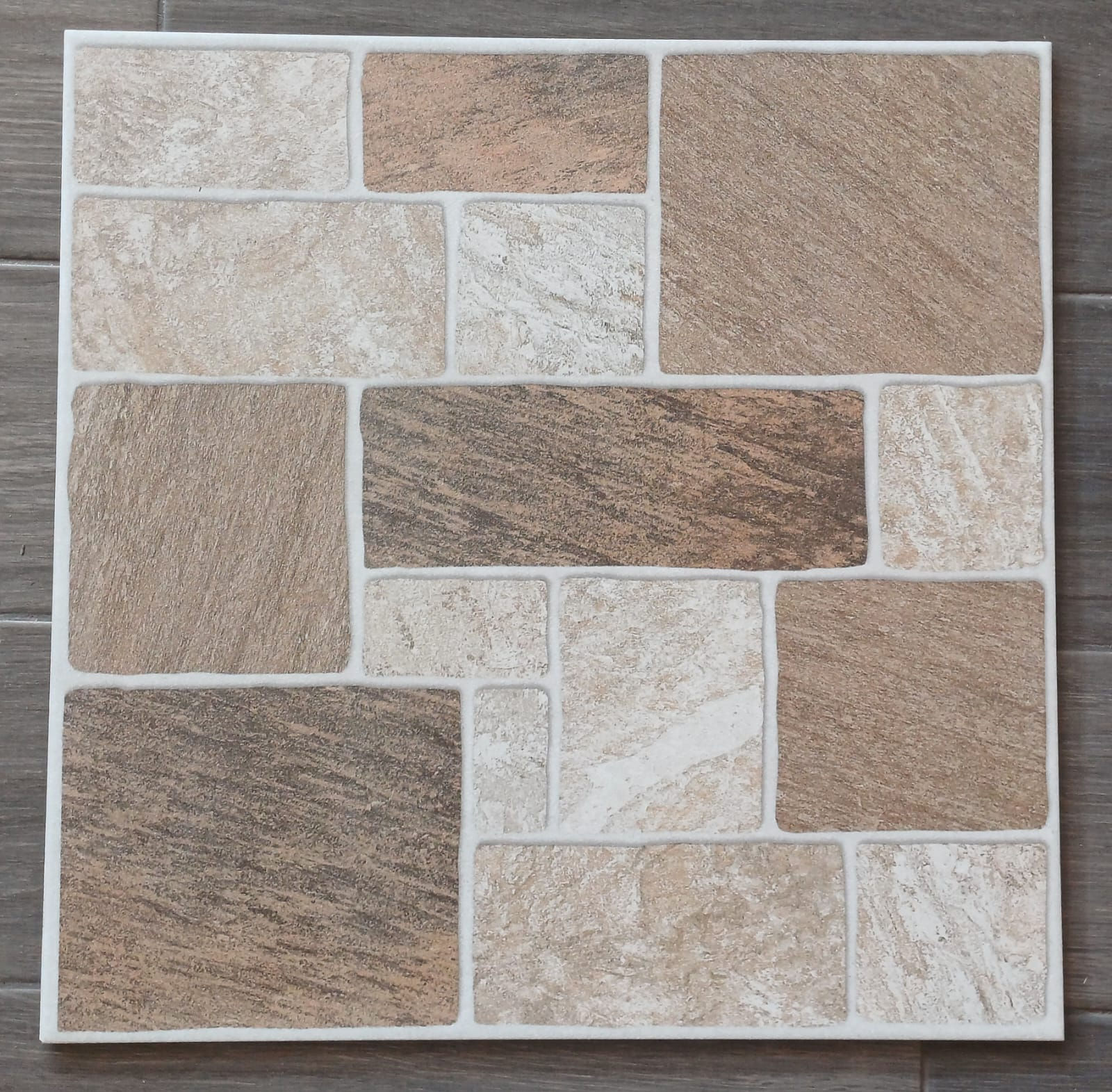 PISO CERAMICO 51X51 TOLU BEIGE / rústico