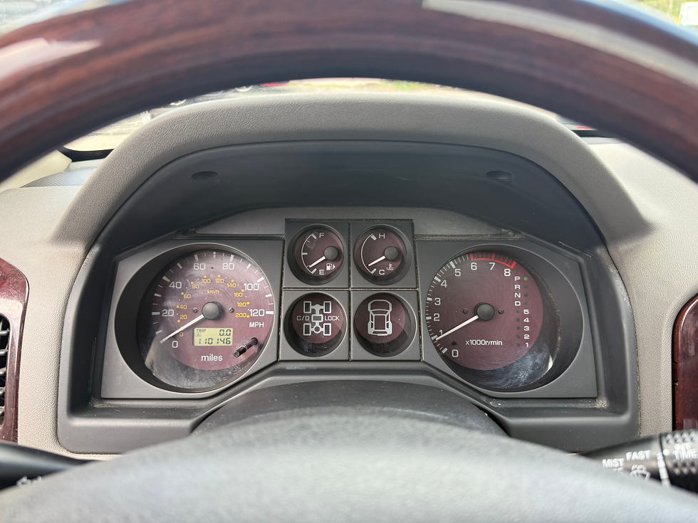 Thumbnail: 2005 Mitsubishi Montero 4x4