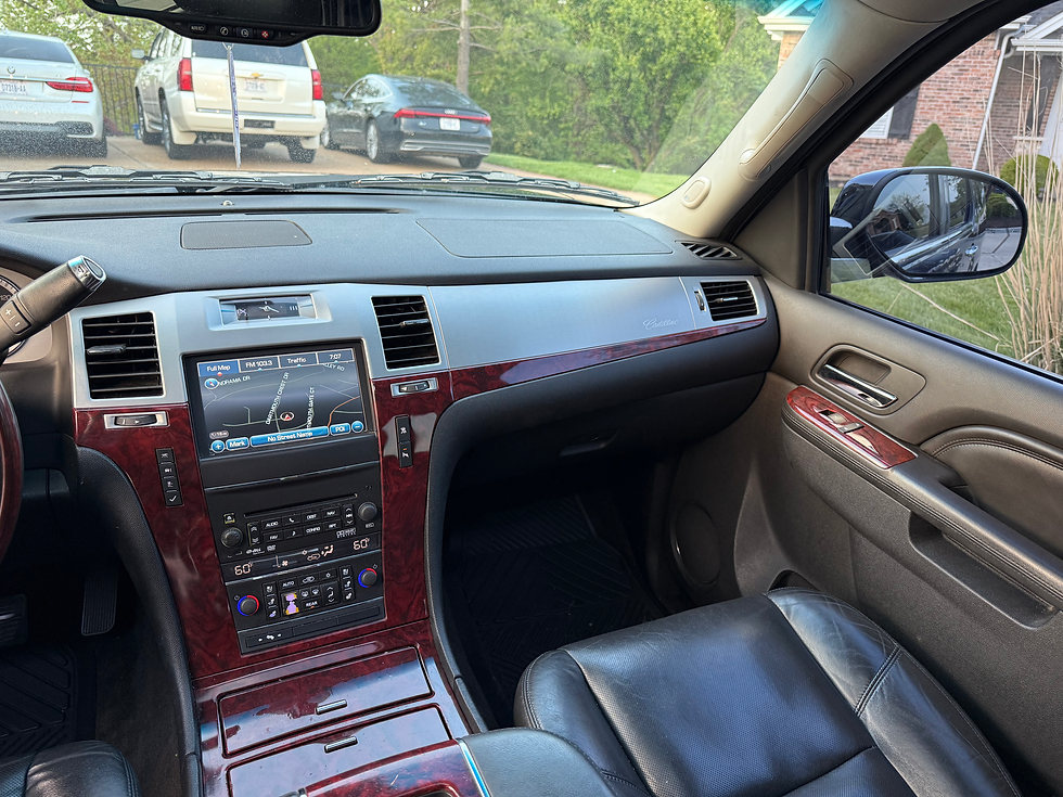 Thumbnail: 2011 Cadillac Escalade Luxury AWD