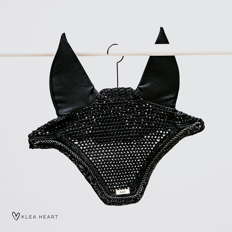 Thumbnail: Fly Bonnet Elegance I Engraving I Black