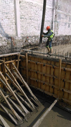 Soluciones profesionales en obra civil y acabados para Plaza Atlacomulco y centros comerciales