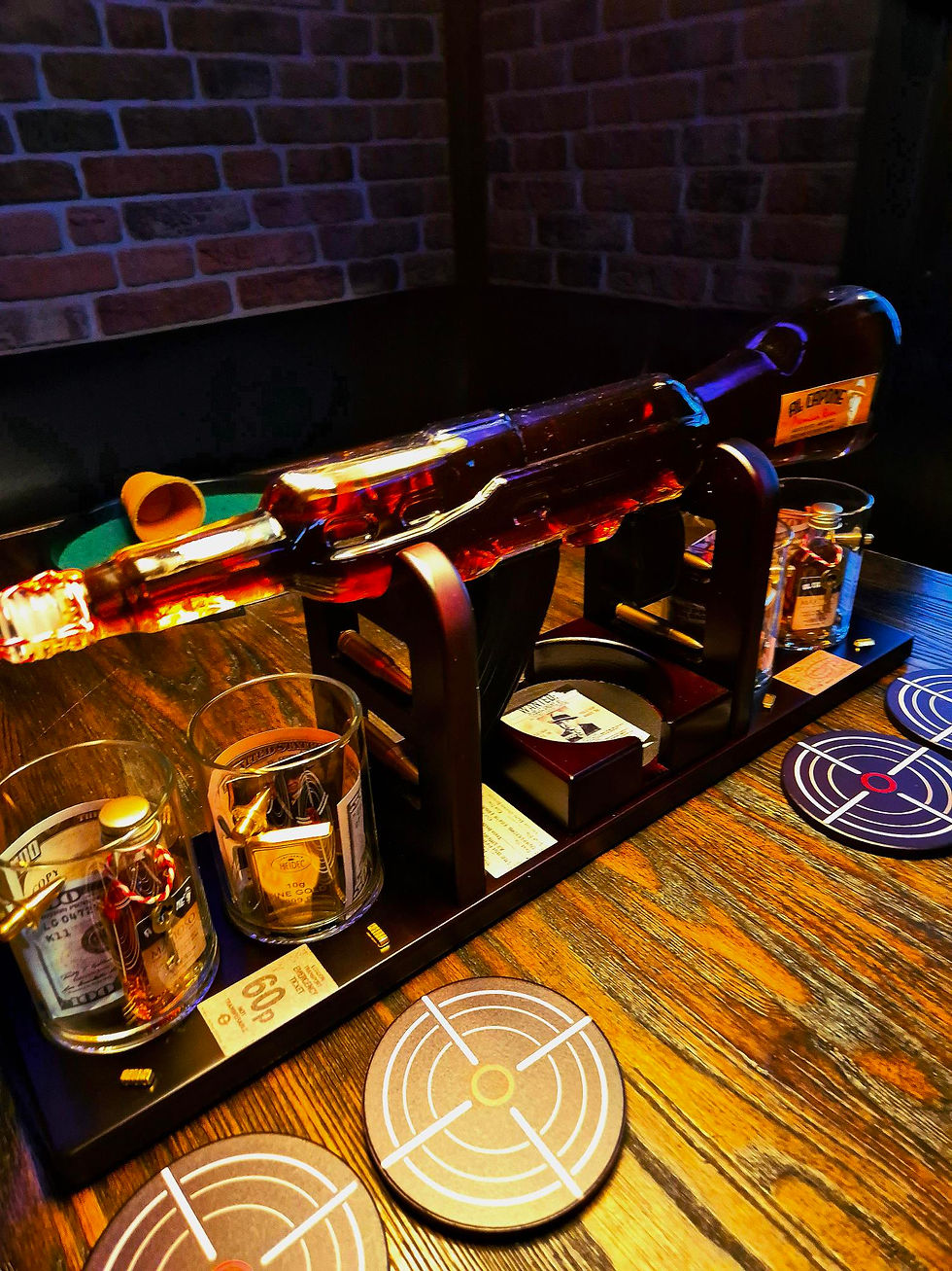 Miniaturbild: MG groß, 850ml., liegend mit Al Capone Chicago 38% Rum