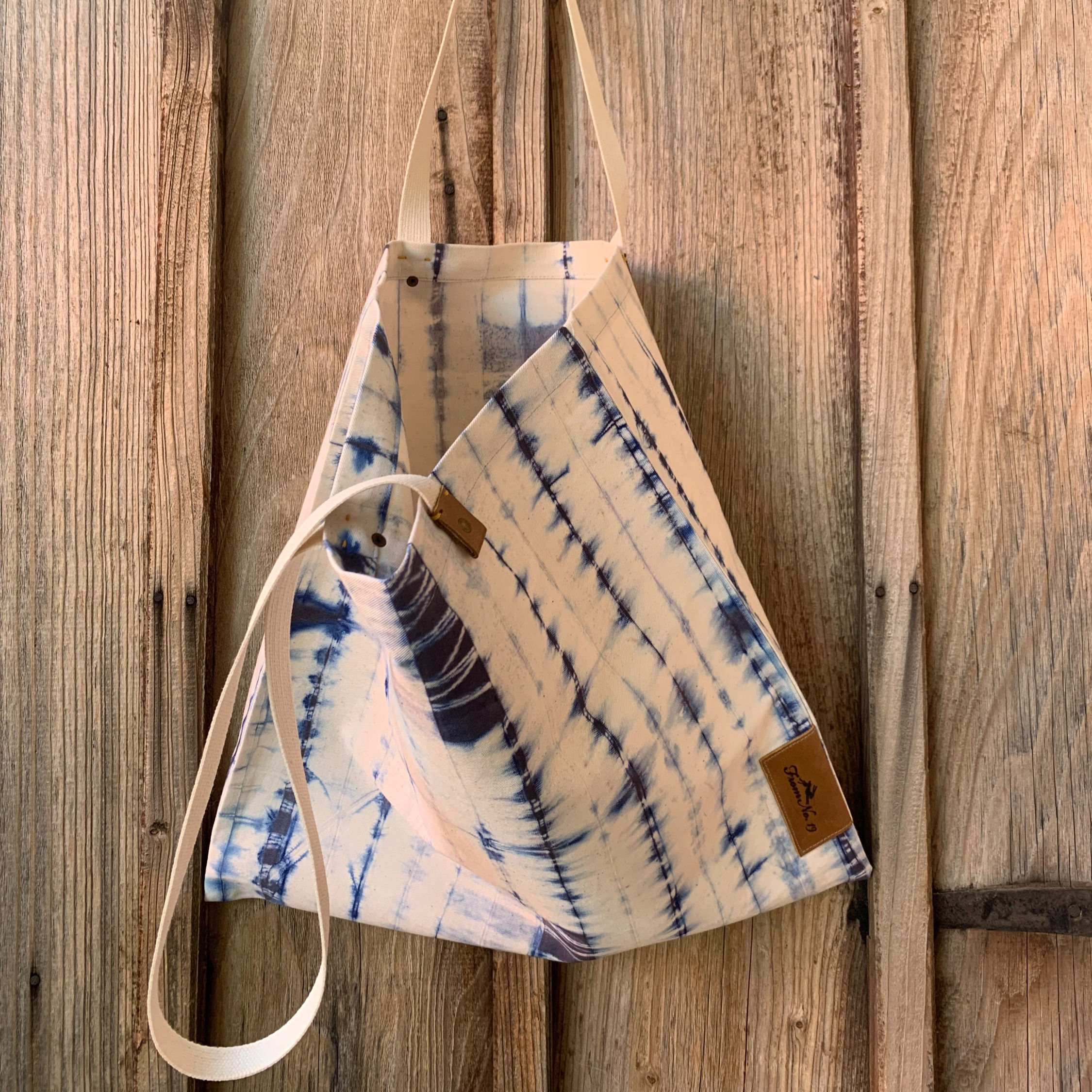 SUPER TIE-DYE SHOULDER TOTE