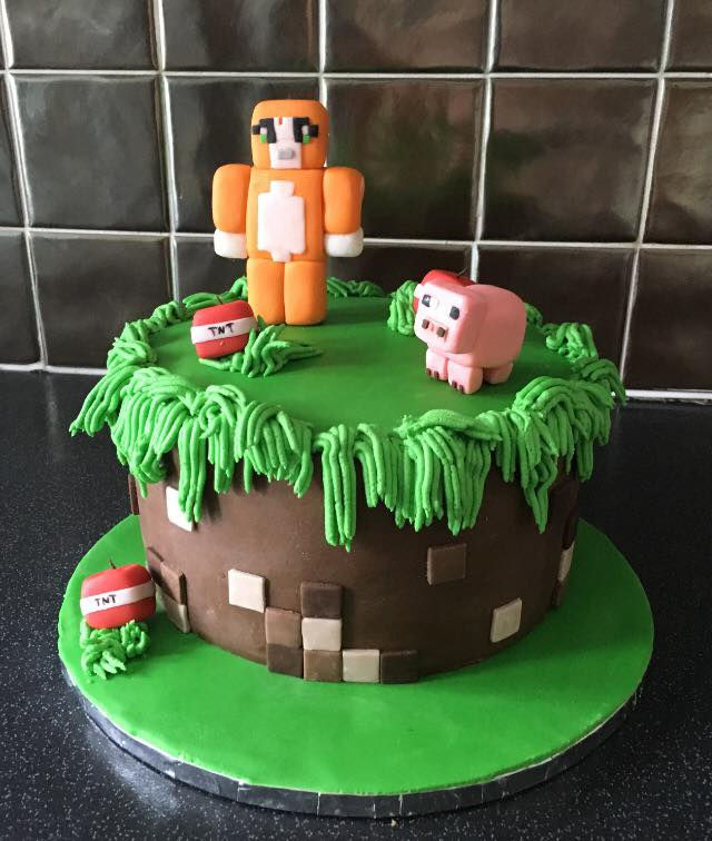 Minecraft Cake
