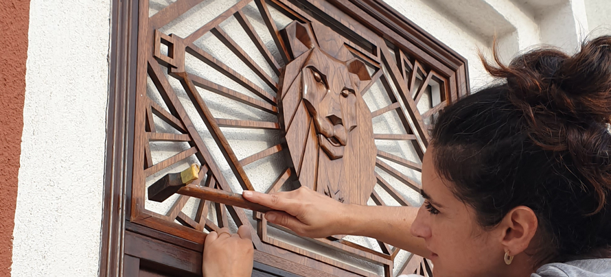 Sur-mesure -sculpture sur bois Lion  - Aurélie Romano 