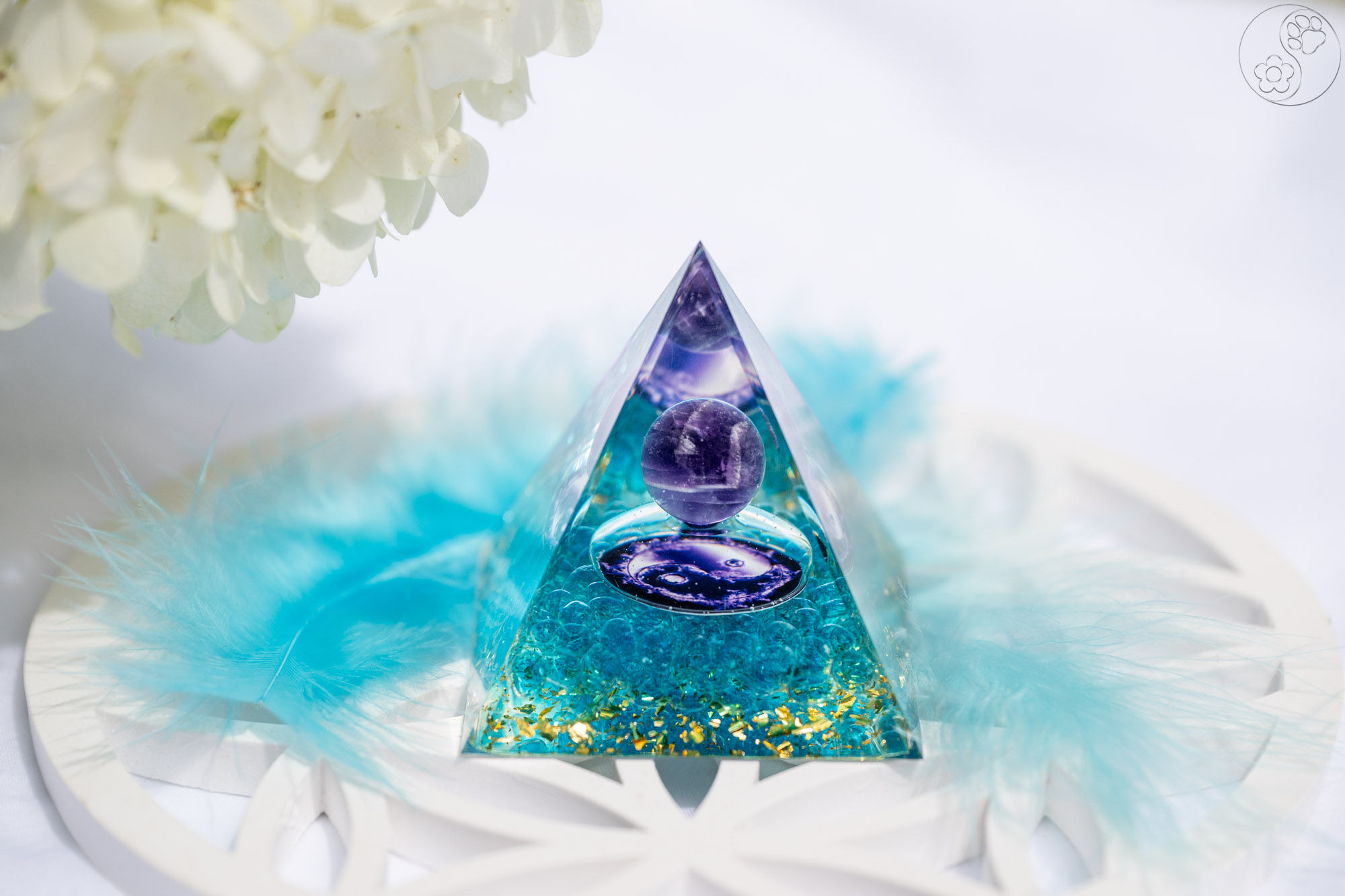 Pyramide aus Epoxidharz, Heilsteinkugel aus Amethyst, Symbol Yin Yang, Schutz vor Elektrosmog, alternative Methoden