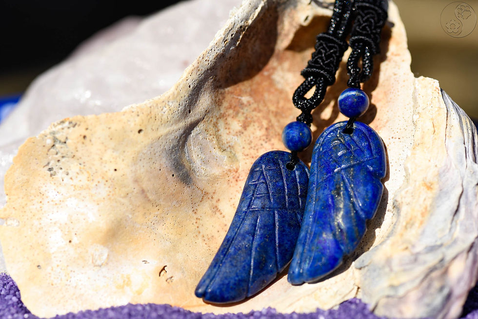 Miniaturbild: Halskette, Band mit Anhänger, Heilstein in Form von Engelsflügel, Lapislazuli, alternative Methode, Steinschmuck