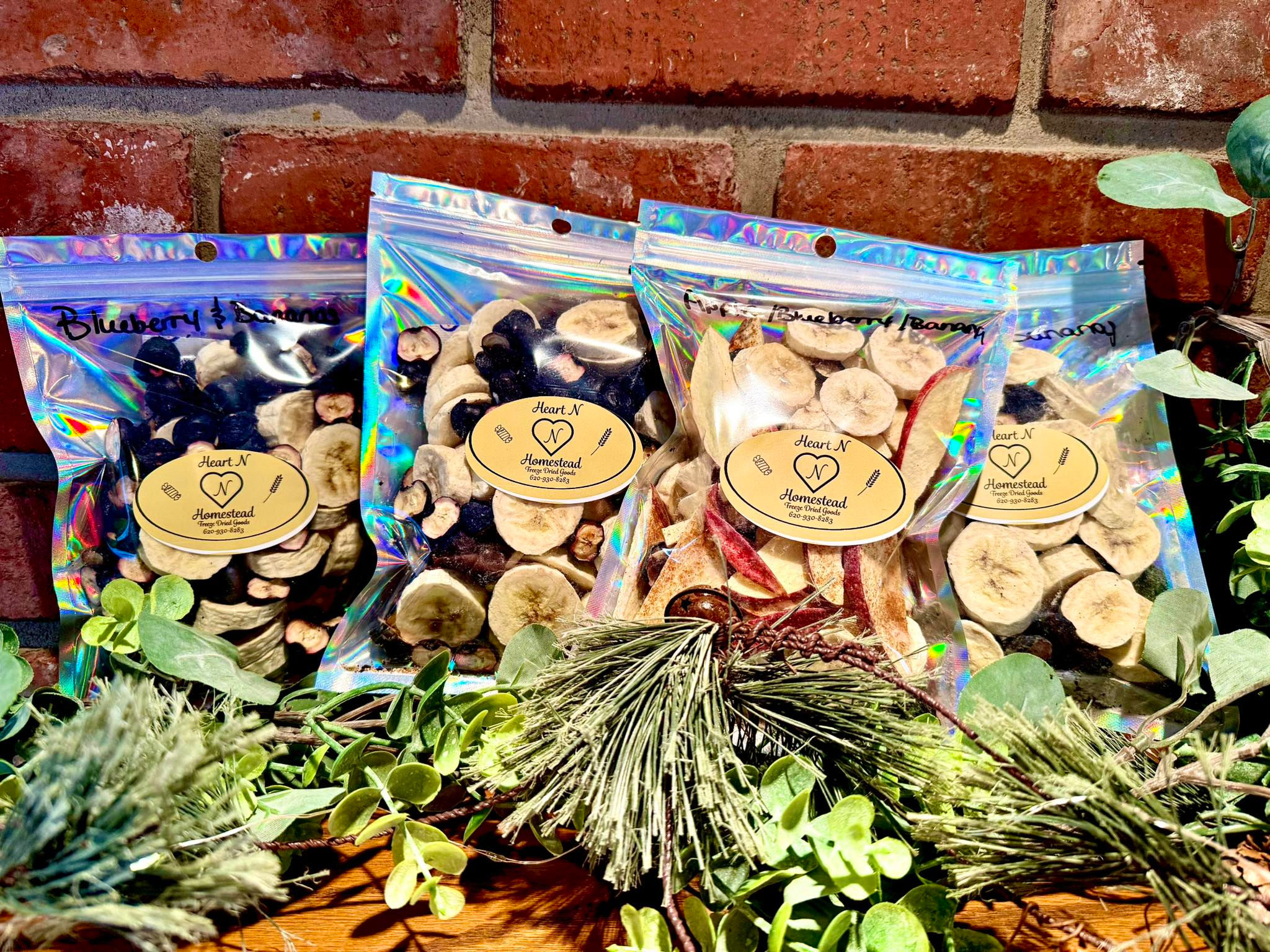 Freeze Dried Apples, Blueberries and Bannana Snack blend