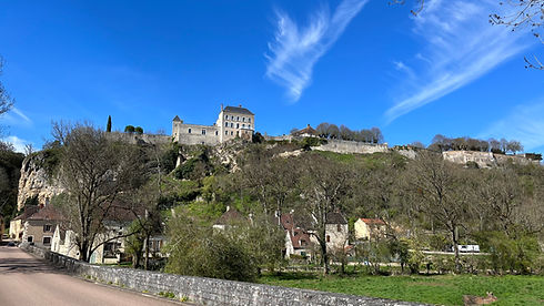 Chateau médiéval de Mailly le Château..jpg