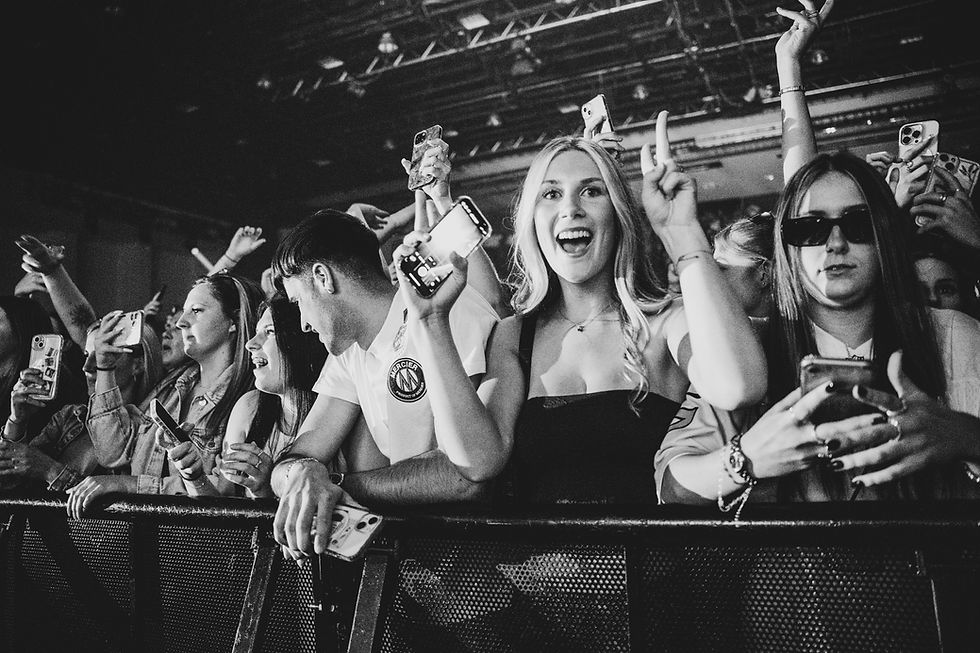 Audience 00.jpg