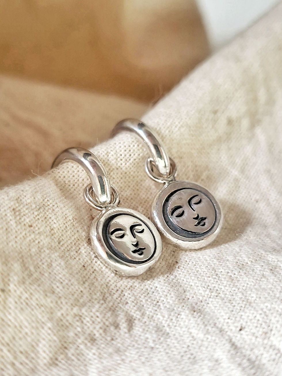 Full Moon Face Hoops 