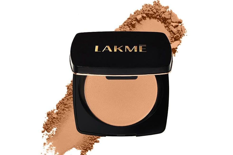 dynamic compact by Lakme and get a glowing complexion in an instant