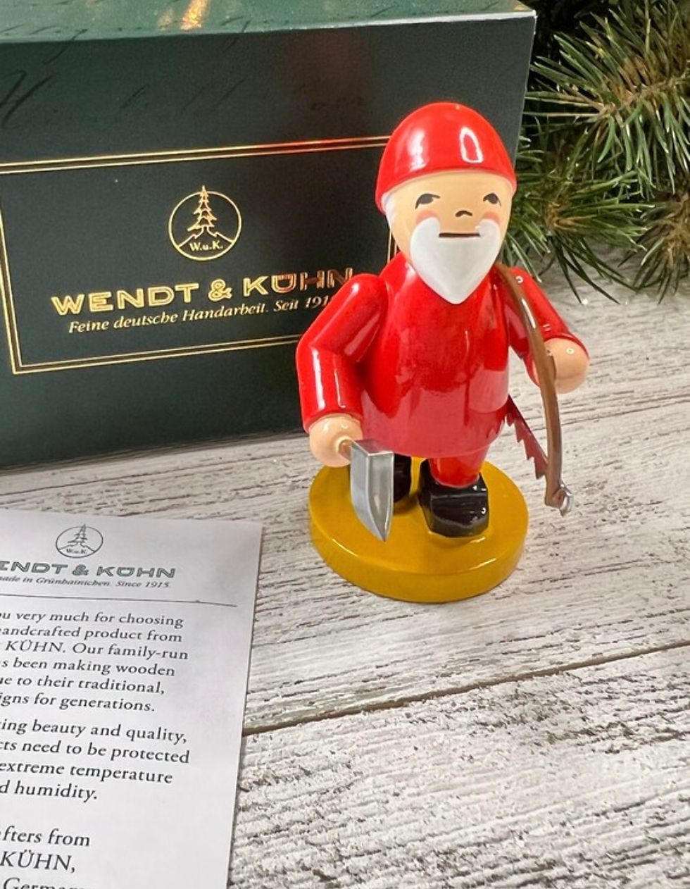 Thumbnail: Gnome with Bow Saw and Axe by Wendt & Kühn