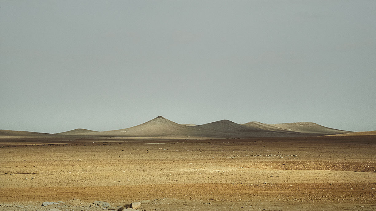 In the middle | Jordan