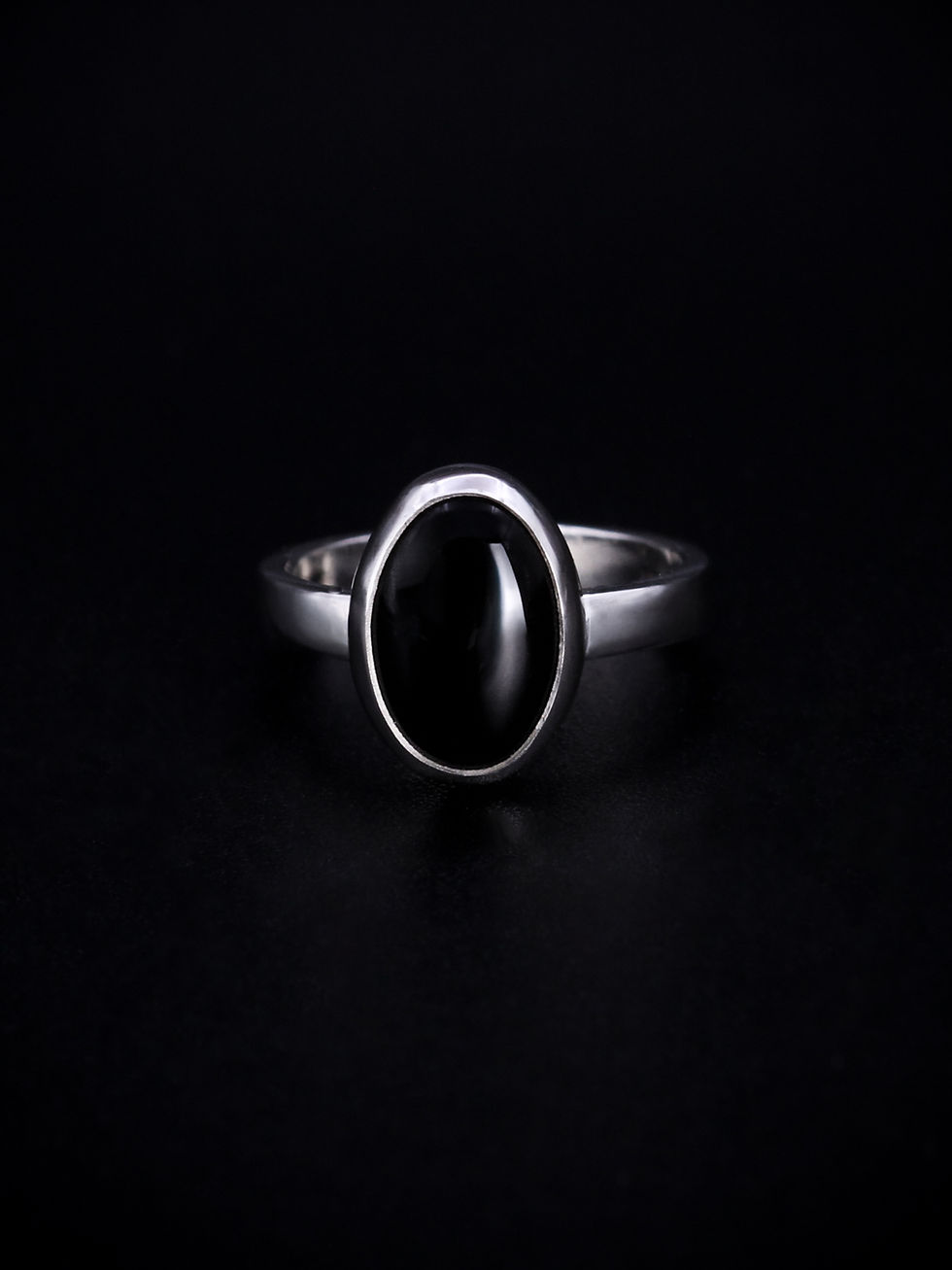 sterling silver ring with black agate stone
