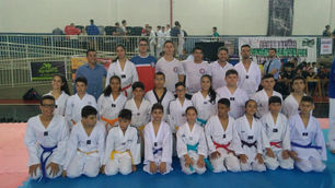 Gilberto TKD Team conquista 4º lugar geral no 36º Campeonato Norte Paranaense de Taekwondo  